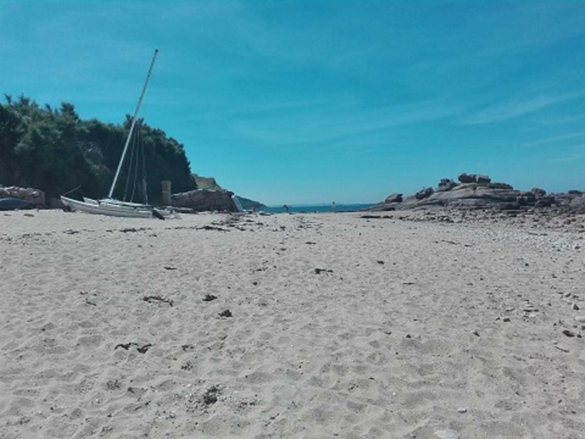 Vue Mer Cote De Granit Rose En Bretagne ทรีเบอร์ดัน ภายนอก รูปภาพ